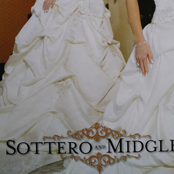 Maggie Sottero wedding gown w Swarovski crystals - Picture 7 of 7